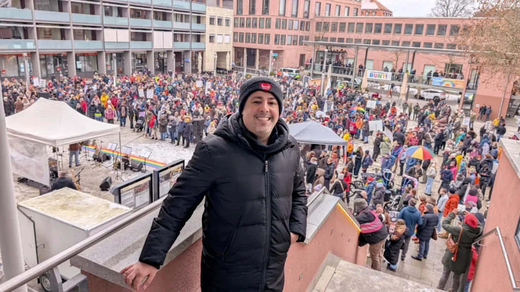 Kassra Adloo beim Kehraus 2025 - Aschaffenburg gemeinsam